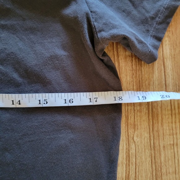 Life Is Good Top Shirt Womens Medium Gray True Love Heart Short Sleeve Basic - Picture 7 of 13